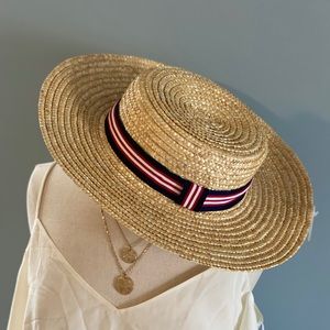 Italian-style straw hat never worn